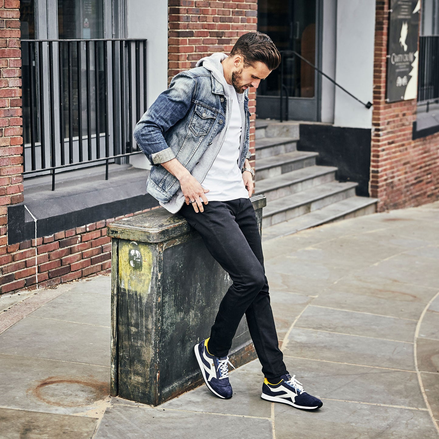 Product image for Herring Voyager Trainer mens rubber-soled trainers in navy suede and white calf