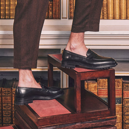 Product image for Herring Brighton mens rubber-soled loafers in black calf