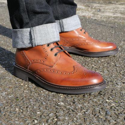 Product image for Herring Buxton (Rubber) mens rubber-soled brogue boots in tan calf (second)