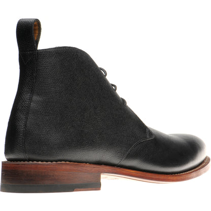 Product image for Herring Cosdon mens Chukka boots in black grain