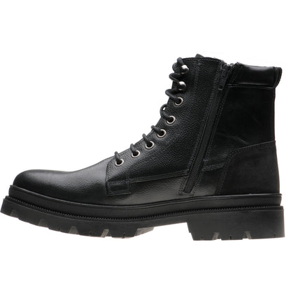 Product image for Herring Hawke in black grain