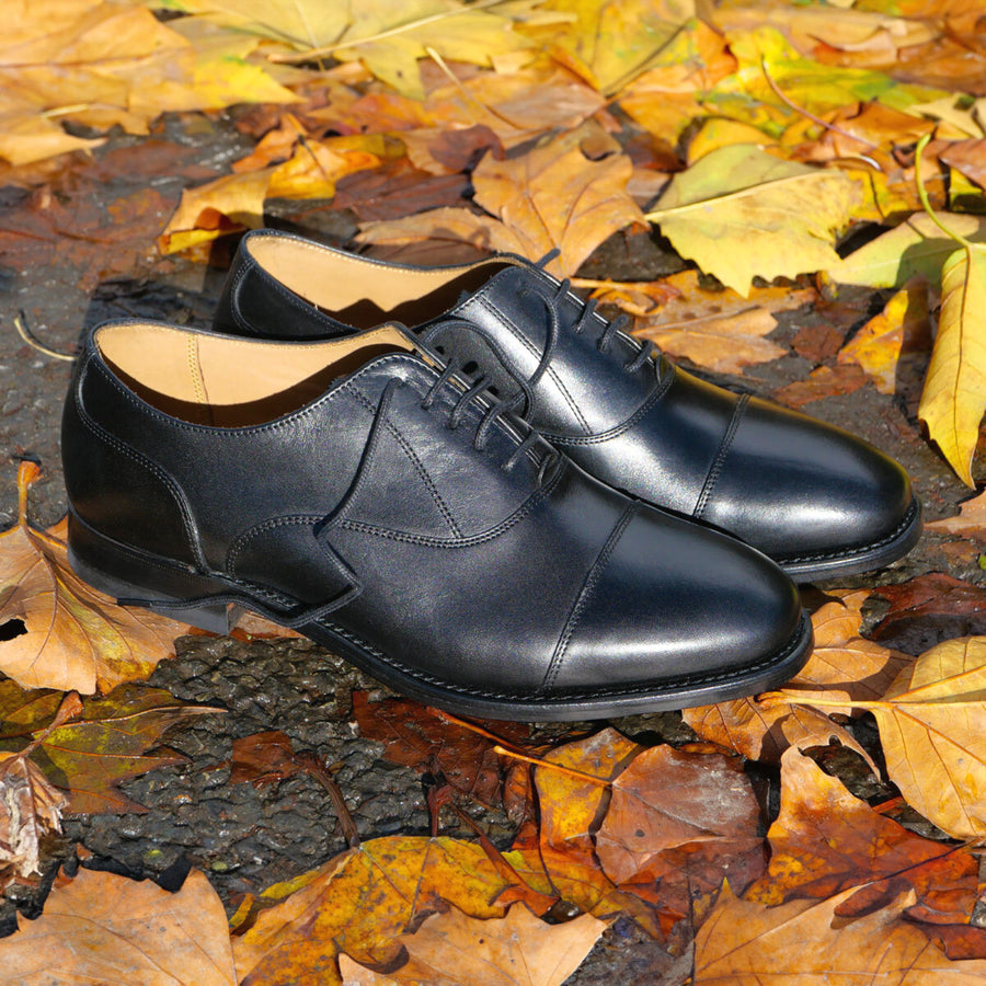 Product image for Herring Newcastle in black calf
