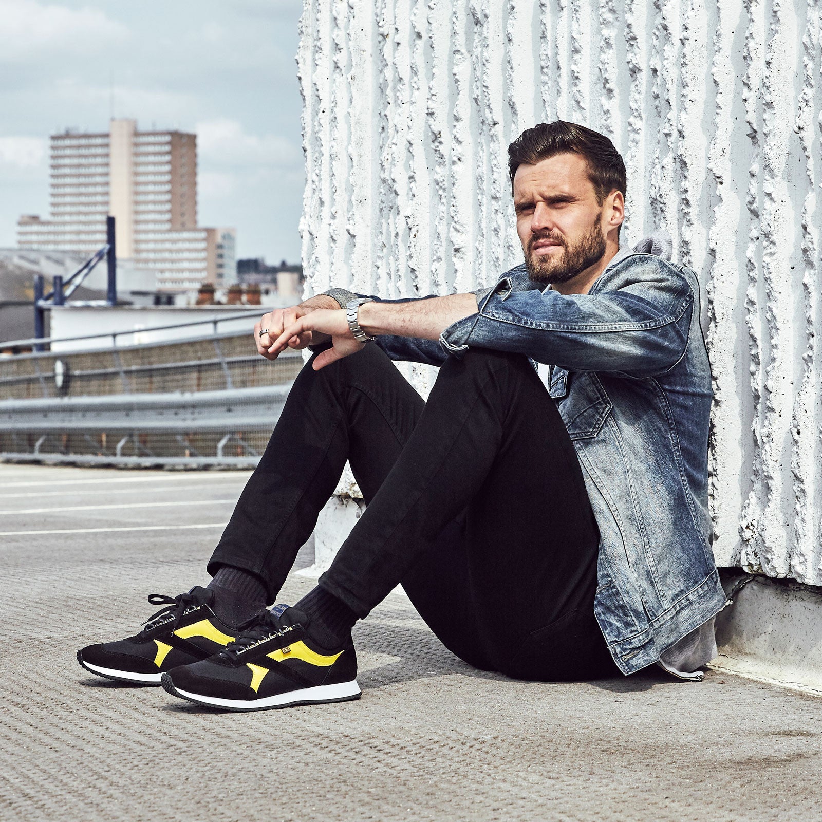 Product image for Herring Voyager Trainer mens rubber-soled trainers in black mesh and black suede and yellow calf