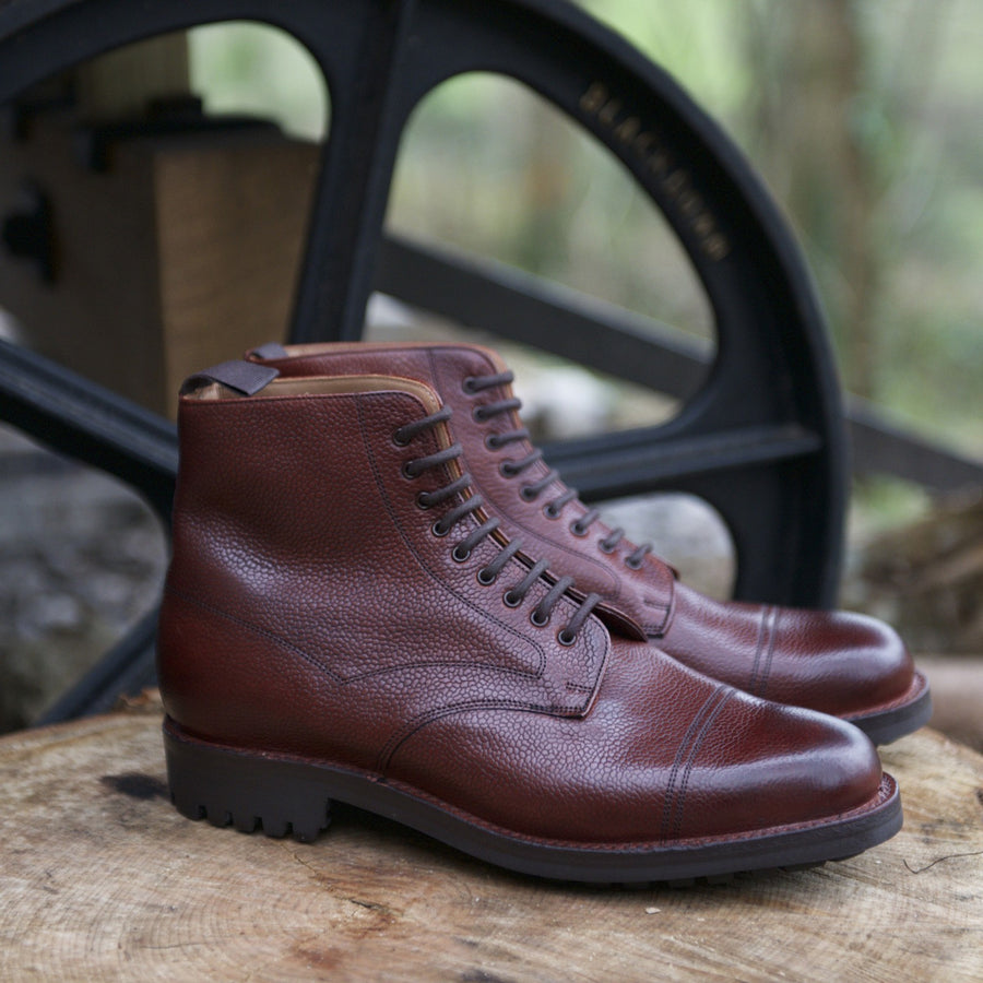 Product image for Herring Windermere in burgundy grain